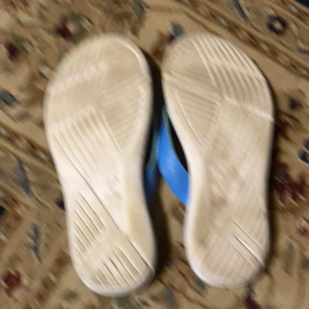 Girls flip-flops! - Picture 2 of 2